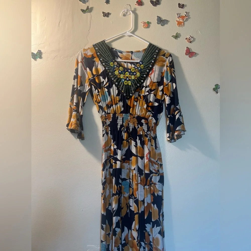 Dress - Picture 4 of 4